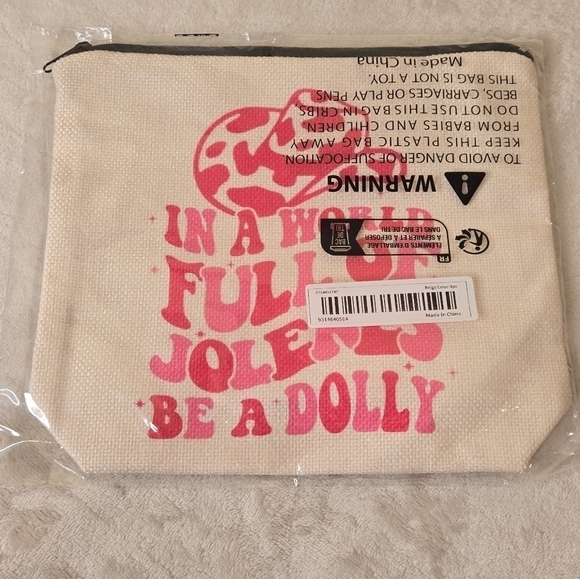 "In a World Full of Jolenes Be a Dolly" Makeup Bag Zipper Pouch - Picture 2 of 9